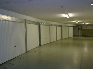 Location GARAGE fermé sécurisé type BOX de 13M2