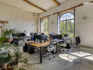 Ensemble de 3 bureaux indépendants à louer – Calme & cadre verdoyant à Nantes Est (Château