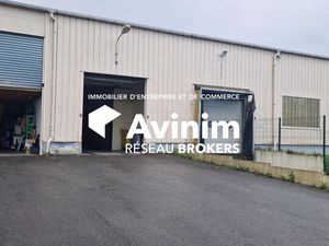 Local 182 m² Neuilly-en-Thelle