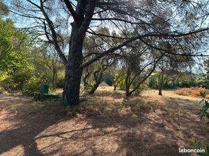 Terrain de 362 m² à BIZANET