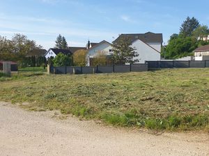 TERRAIN CONSTRUCTIF de 11 ares 18