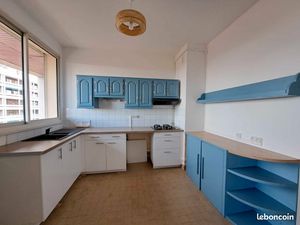 Appartement Type 2 avec terrasse et cave Nîmes République vendu loué