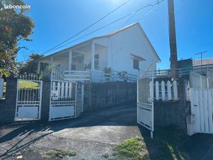 Location maison 3 chambres au tampon 400