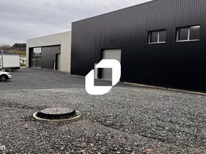Local d'activité 930 m²