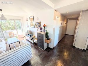 Appartement 3 pièces • 70 m² • Bourroches • Cave + Garage Box + Parking Collectif