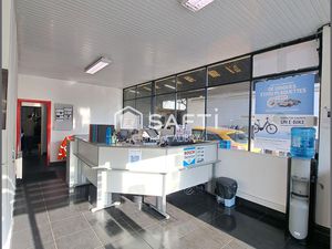 Local commercial 2951 m² LAVAL