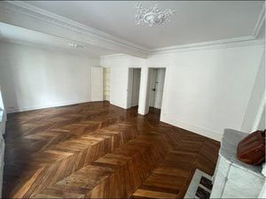 T3 splendide vue sur la mairie de Levallois à louer