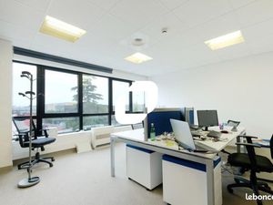Bureau 262 m²