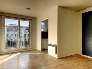 Studio 1 pièce 27 m²