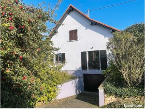 Rustenhahrt entre Colmar Mulhouse Bale et Freiburg Maison 250 m2  5 chambres expo Sud 10 a