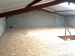 Dépôt  local stockage  garage