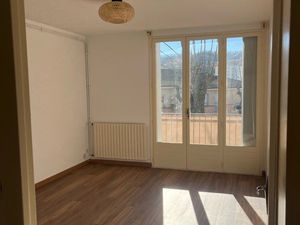 Appartement rénové à Pamiers  proche IFSI