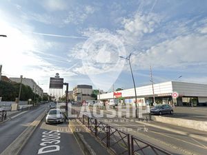 Boutique 243 m² SARTROUVILLE