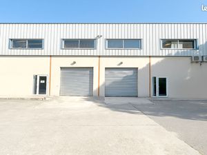 Local 400 m² AIX EN PROVENCE