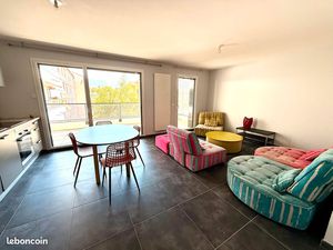 Appartement 69 m2 2 chambres grand salon centre Thonon 1 parking privé 2 balcons