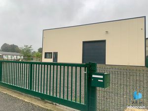 Local 365 m² Pontvallain