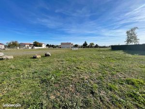 Terrain 378 m² Sainte Agathe La Bouteresse
