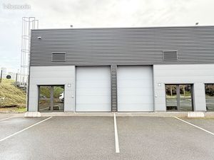 Locaux de 40 m² à EUROCENTRE - PARC PYTHAGORE