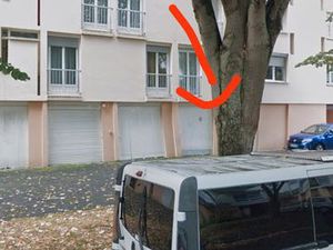 Urgent Garage fermé pau résidence Hermes