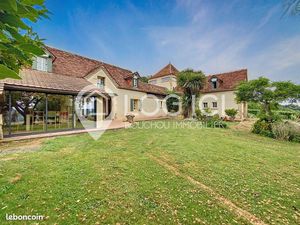 Propriété 8 pièces 220 m²