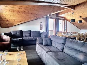 Pour VACANCES EN MONTAGNE  Appartement spacieux pour 12 Personnes  Proche des pistes  Les 