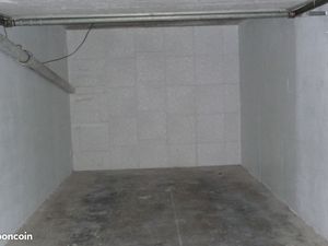 Garage avec électricité