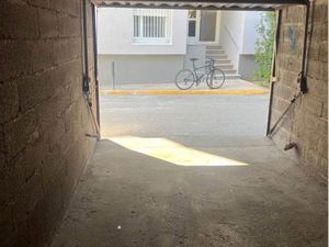 •Garage 10 m² à louer – Résidence calme