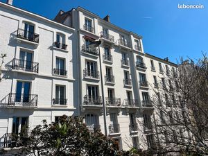 Courbevoie Au coeur de Bécon Studio 28m2 au 2ème étage Cave 210000