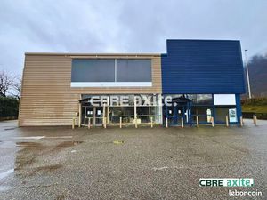 Local commercial 1 080 m²