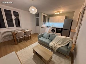 T2 meublé lumineux entièrement rénové