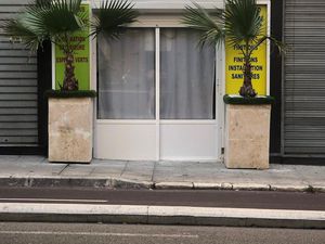 Local commercial Nice Centre