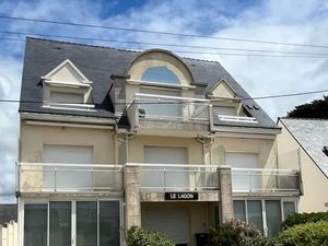 Studio 27M2 proche école de voile avec jardinet  cave et parking dans petit immeuble 9 cop