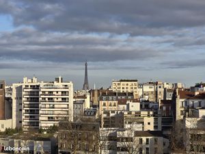 Beau 2 pièces en dernier étage avec terrasse et vue dégagée