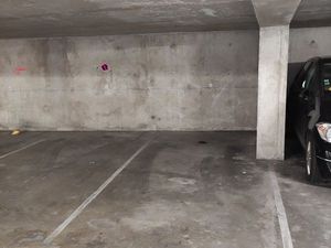 Place de parking proche Gare Saint Jean dans résidence sécurisée