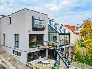 Maison 7 pièces 263 m²