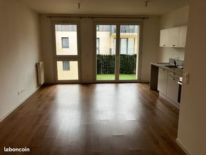 Appartement non meublé 50m2 avec place de parking en sous-sol - Gare de Chantilly