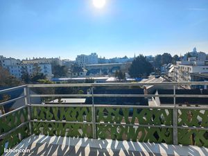 Appartement 41 m2 + terrasse 10 m2 vue dégagée sur Nantes sans vis à vis + Parking couvert