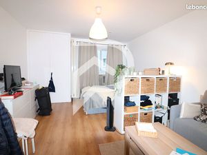 Studio 1 pièce 27 m²