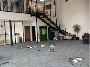 Location 271m² bureaux Brignais secteur SPA