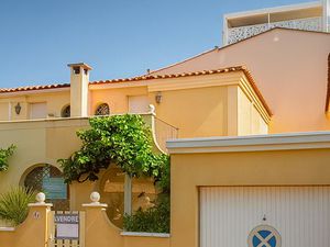 RARE – VILLA AU VILLAGE NATURISTE DU CAP D’AGDE Villa avec jardin  garage et terrasse