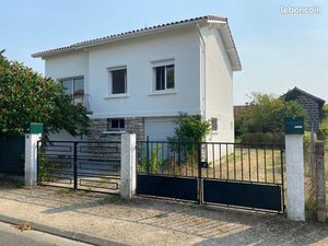 Appartement dans Maison avec jardin