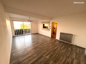Appartement T4 lumineux – 78 33 m² – Hypercentre de Mont-de-Marsan – Balcon  cave et parki