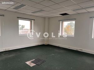 Bureaux 458 m²