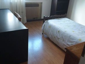 Grande chambre à louer