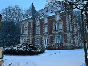 Très beau 2 pièces 45m2 résidentiel  centre historique Clermont