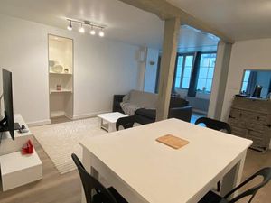 F2 AUXERRE centre ville rez de chaussée