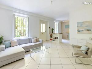 Le charme de la meulière : 2 Pièces sans vis-à-vis