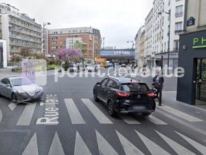 Commerce mobilier/décoration 100 m²