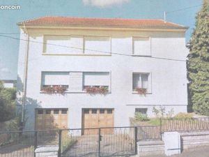 Appartement avec jardin dans maison