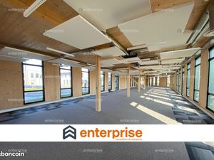 Bureau 159 m²